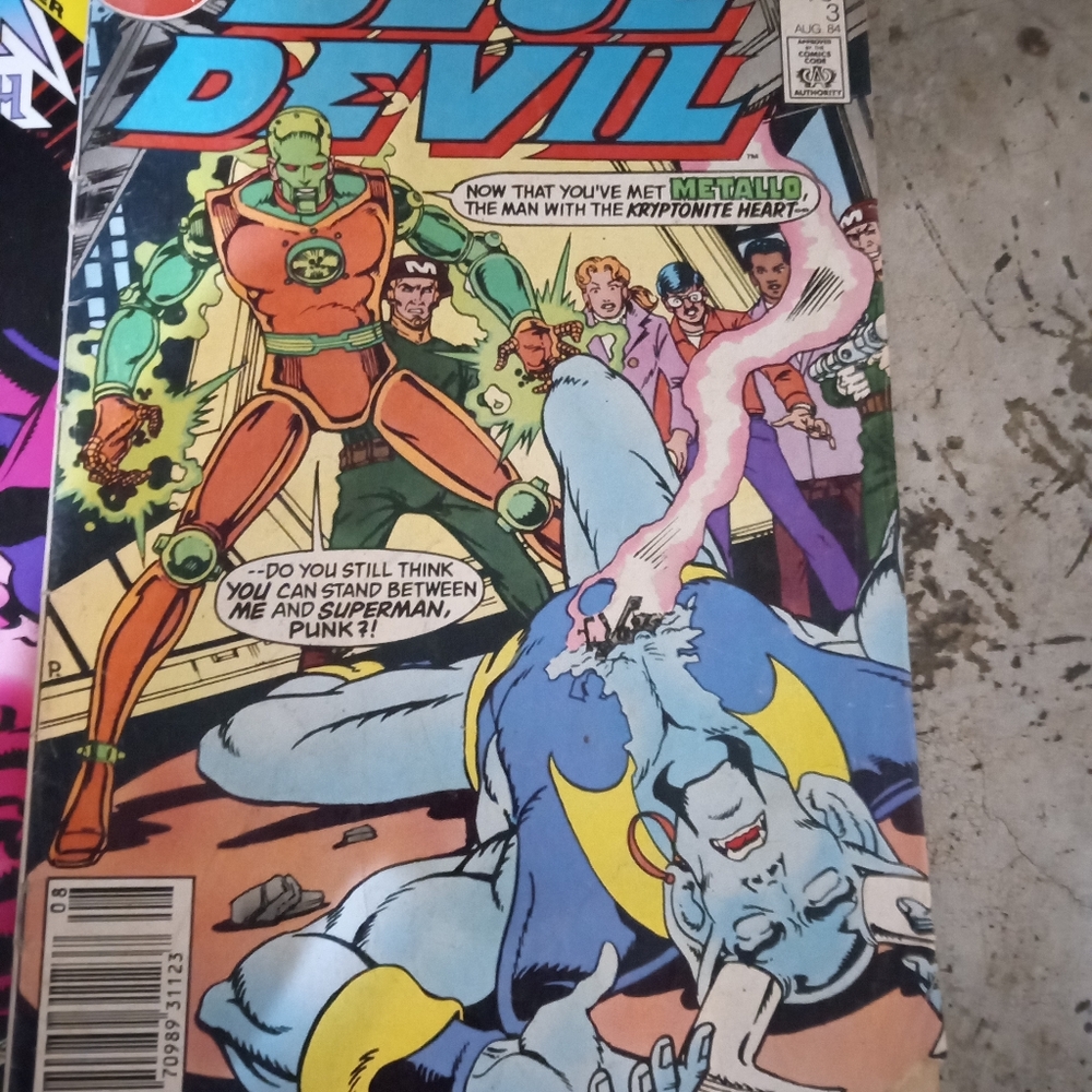 Comics - Picture 9 of 10